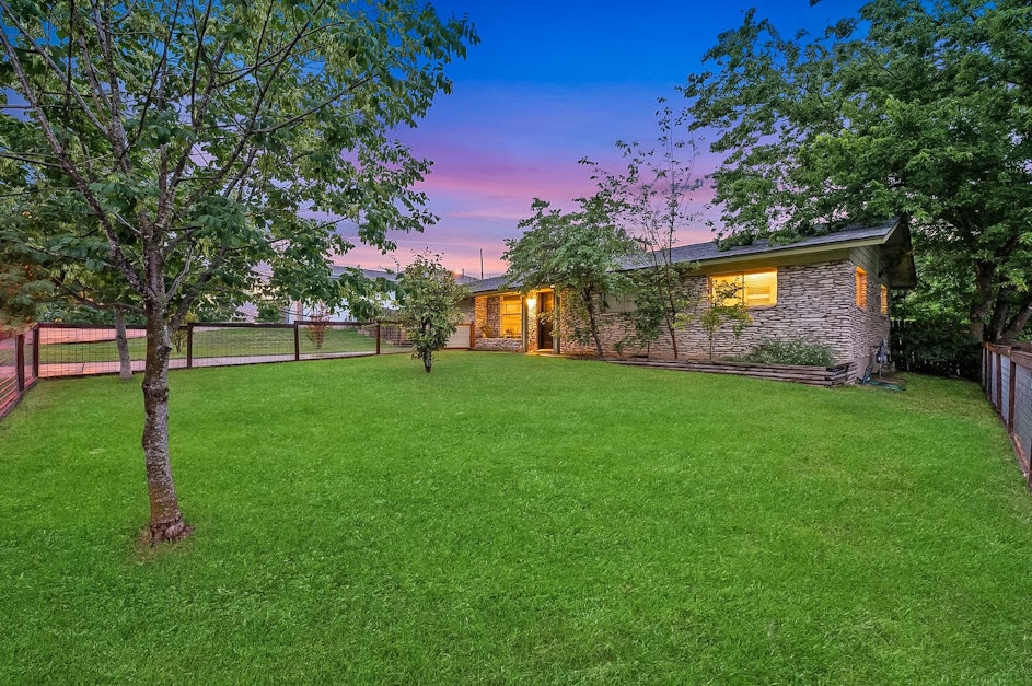 2102 Vanderbilt Lane, Austin, TX 78723, Presented by Brittney Heffernan, David Brodsky